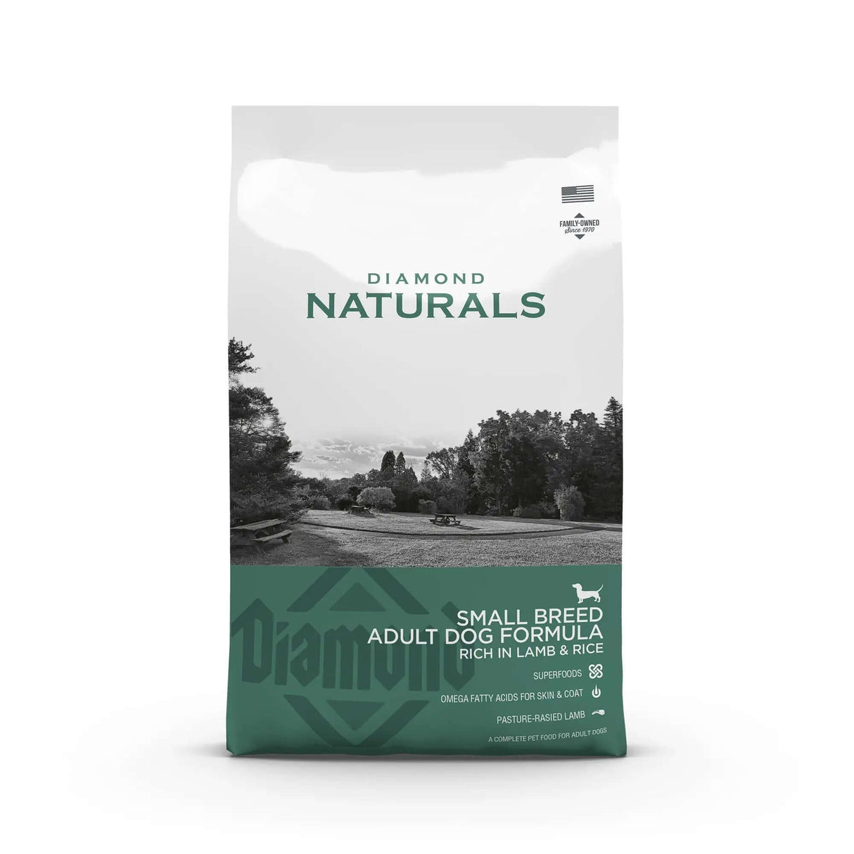 Diamond Naturals Small Breed Adult Dog Formula Rich in Lamb and Rice Dry Dog Food package featuring high-quality ingredients.