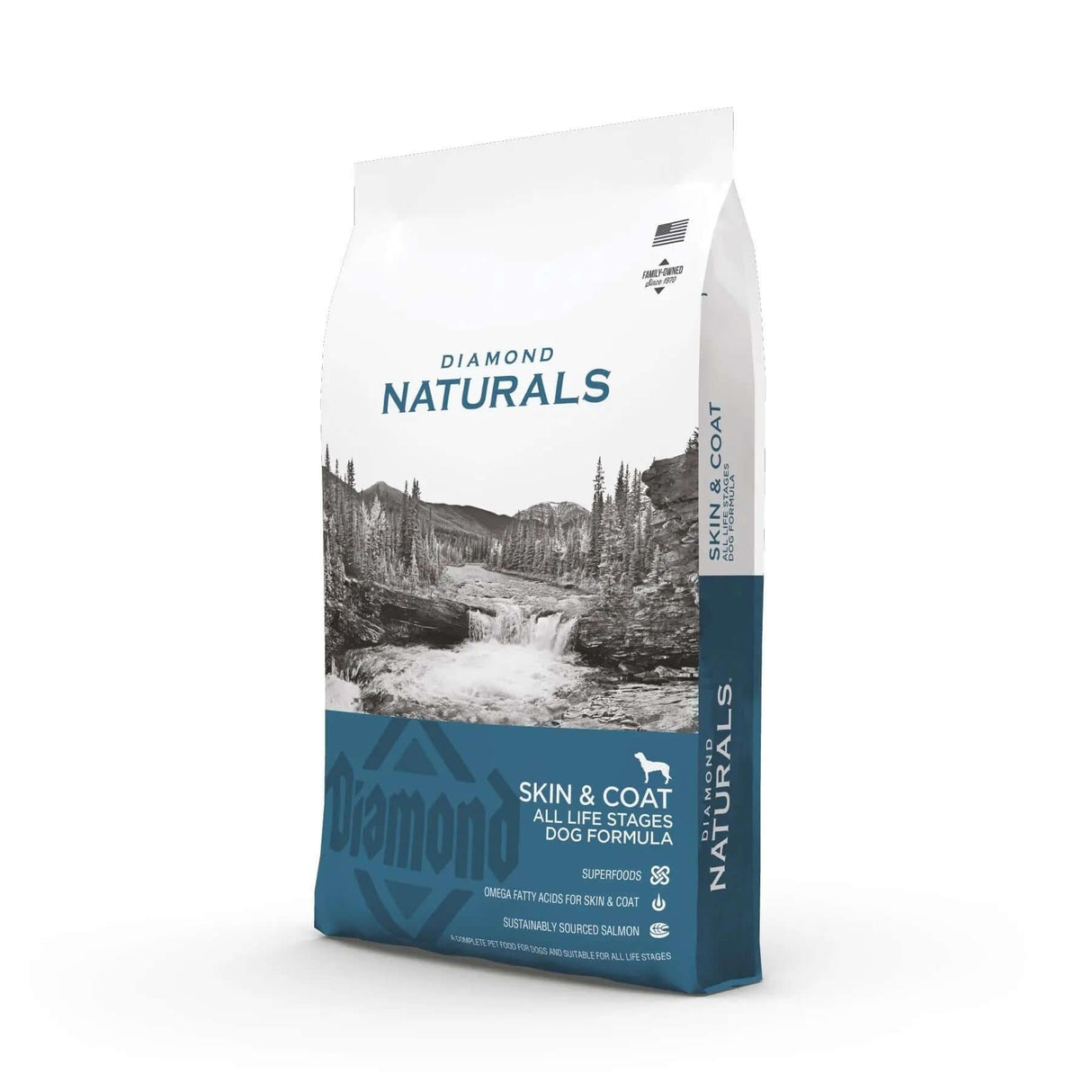 Diamond Naturals Skin and Coat All Life Stages Dog Formula Rich in Salmon and Potato Dry Dog Food packaging.