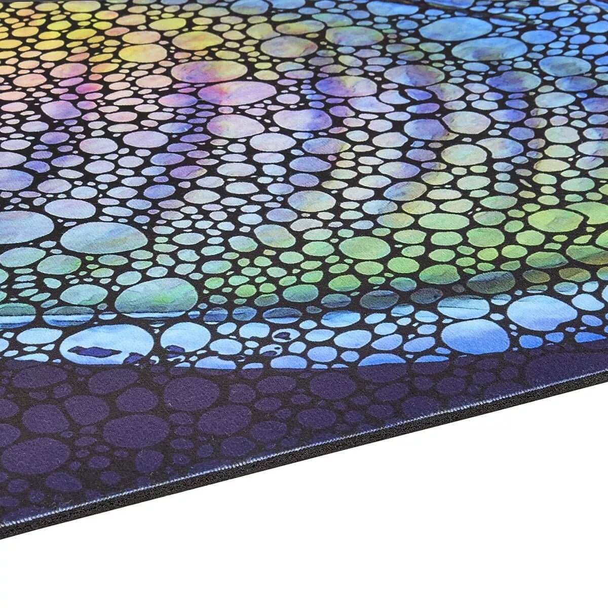 Colorful bubble-pattern design of the Flipper Tang Anti-Fatigue Floor Mat, showcasing its vibrant artwork and low-profile edge.