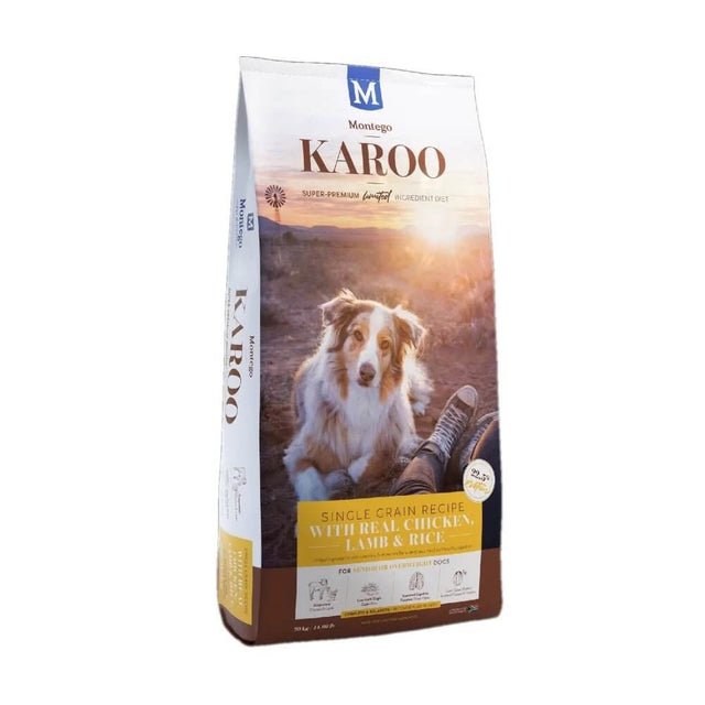 Montego Karoo Senior dog food bag with chicken, lamb, and rice, promoting healthy joints and immune system support.