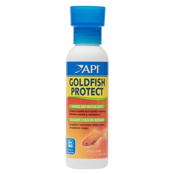 API Goldfish Protect 118ml bottle removes chlorine and ammonia, making tap water safe for goldfish.