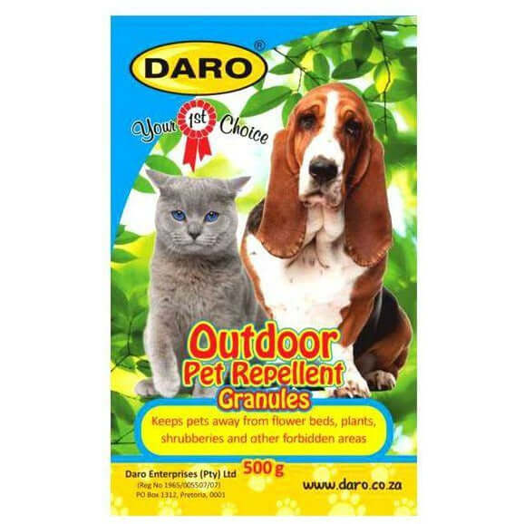 Daro Outdoor Pet Repellent Granules 500g packaging, featuring a cat and dog, protects gardens from pets.