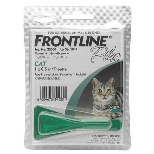 Frontline Plus Cat flea and tick treatment packaging with pipette for effective parasite control in cats.