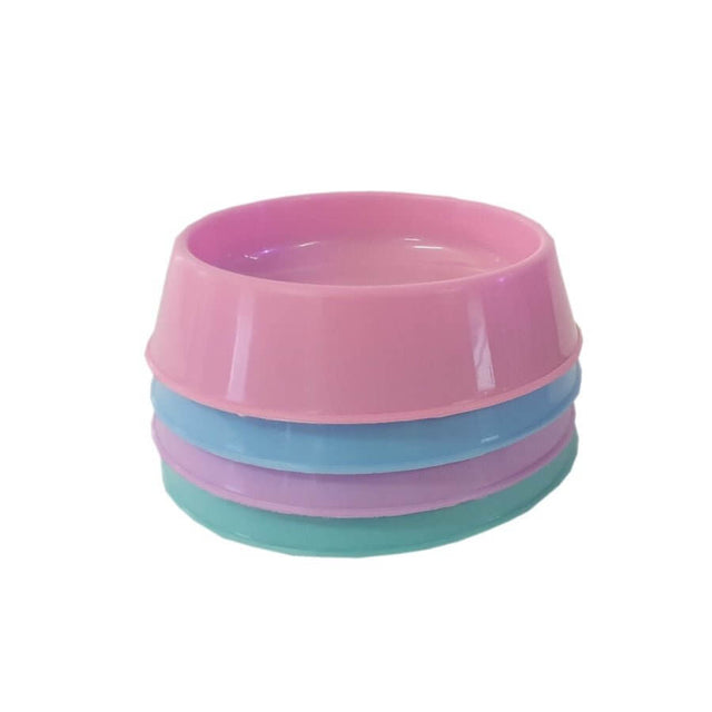 Assorted plastic cat bowls stacked, featuring pastel pink, blue, and green colors, perfect for pet feeding and hydration.