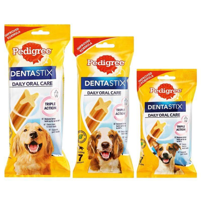 Pack of Pedigree Dentastix daily oral care treats for dogs to reduce plaque and maintain healthy gums.
