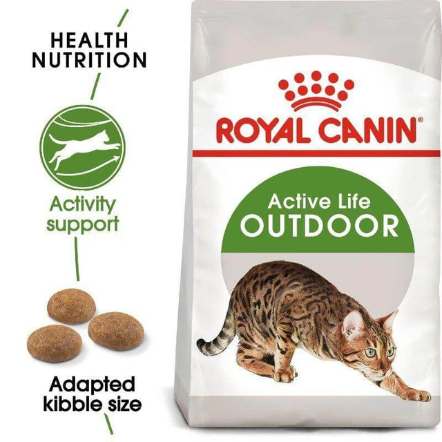 Royal Canin Outdoor cat food bag with active life nutrition and adapted kibble for outdoor cats.