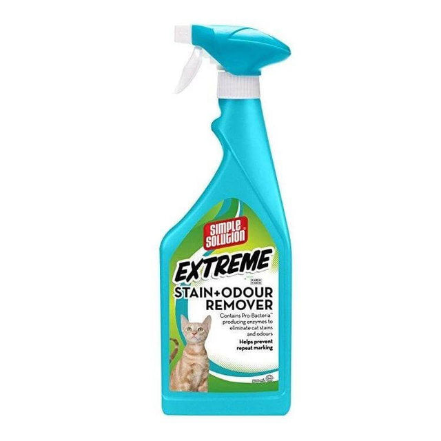 Simple Solution Extreme Stain & Odour Remover for cats in a 500ml spray bottle, effective against tough stains and odours.