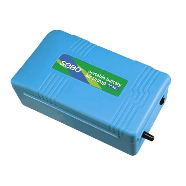 SOBO SB-960 portable battery aquarium air pump in blue, providing efficient oxygenation and aeration for aquariums.