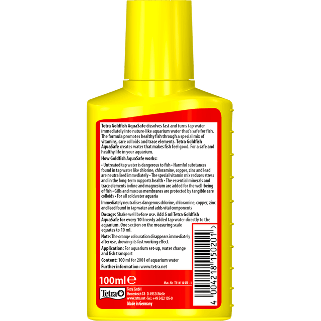 Tetra Goldfish AquaSafe 100ml water conditioner bottle, promoting fish health and safe aquarium water.