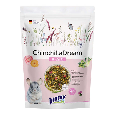 Bunny Nature Chinchilla Dream Basic packaging featuring a chinchilla and natural ingredients for balanced diet.