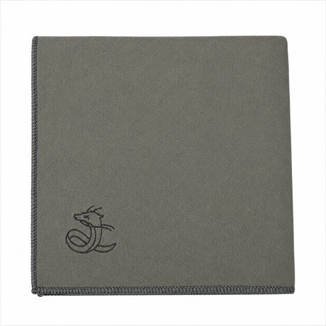 Chihiros Tank Cleaning Cloth in grey with embroidered logo, designed for effective aquarium cleaning.