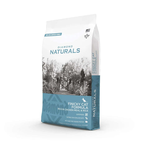 Diamond Naturals Finicky Cat Formula Rich in Chicken Meal and Rice Dry Cat Food packaging with nature backdrop