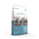 Diamond Naturals Finicky Cat Formula Rich in Chicken Meal and Rice Dry Cat Food bag with blue design and holistic nutrition.