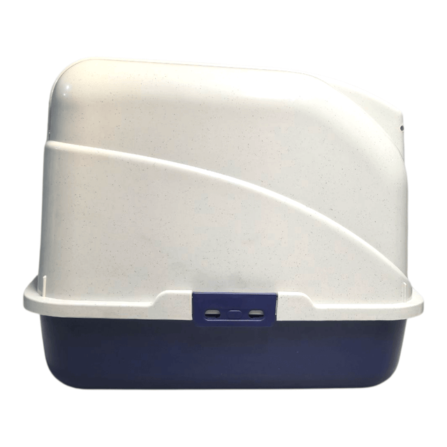 Durable Cat Loo with Hood, designed for easy cleaning and made from high-quality plastic for indoor and outdoor use.