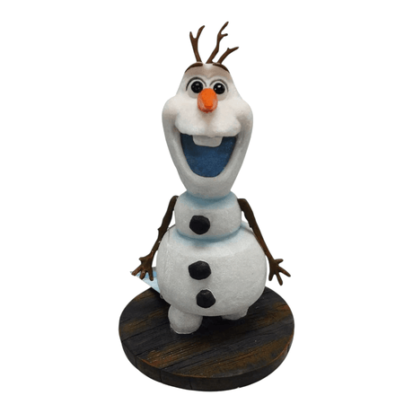 Penn-Plax Disney’s Frozen 4-Piece Aquarium Decoration Bundle featuring Olaf figure.
