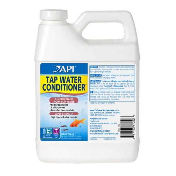 API Tap Water Conditioner bottle, removes toxins and dechlorinates tap water for aquariums, treats up to 600 gallons.