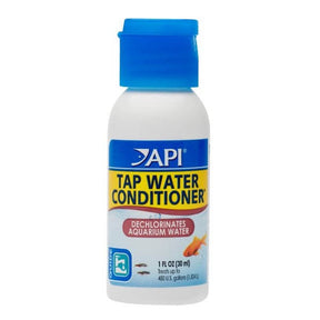 API Tap Water Conditioner bottle for dechlorinating and detoxifying aquarium water, 1 fl oz size.