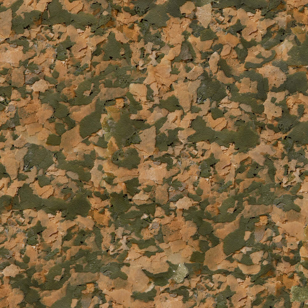 Sera San Color Flakes, nutritious color food for ornamental fish, rich in krill and astaxanthin, promoting vivid colors.