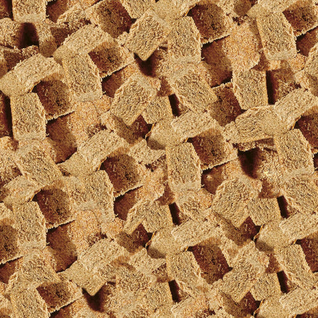 Close-up of Sera Tubifex FD Snack, showcasing freeze-dried Tubifex worms in a natural, protein-rich treat.