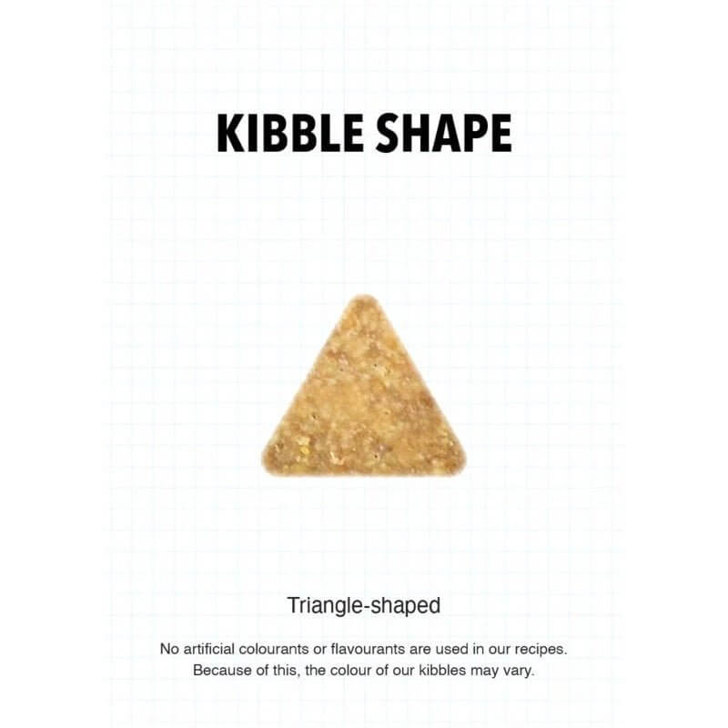 Triangle-shaped kibble for Ultra Dog Superwoof Large Puppy promoting healthy digestion and strong teeth.