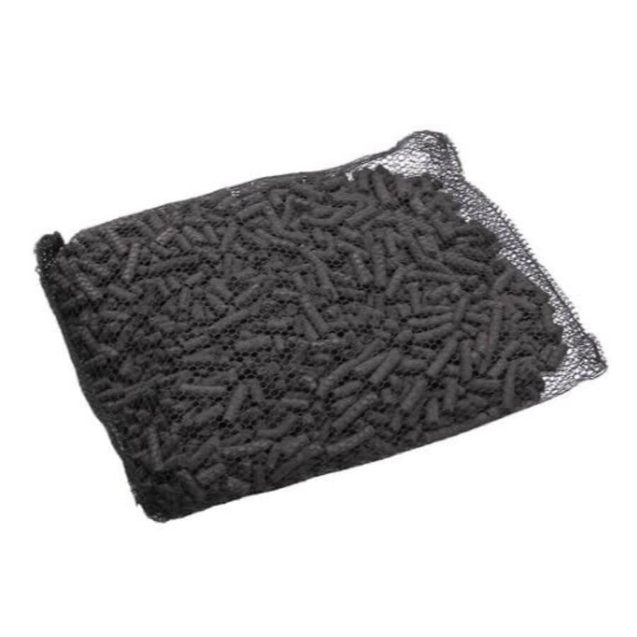 BOYU Activated Carbon in a mesh bag, essential for aquarium filtration, detoxifies water and eliminates odors.