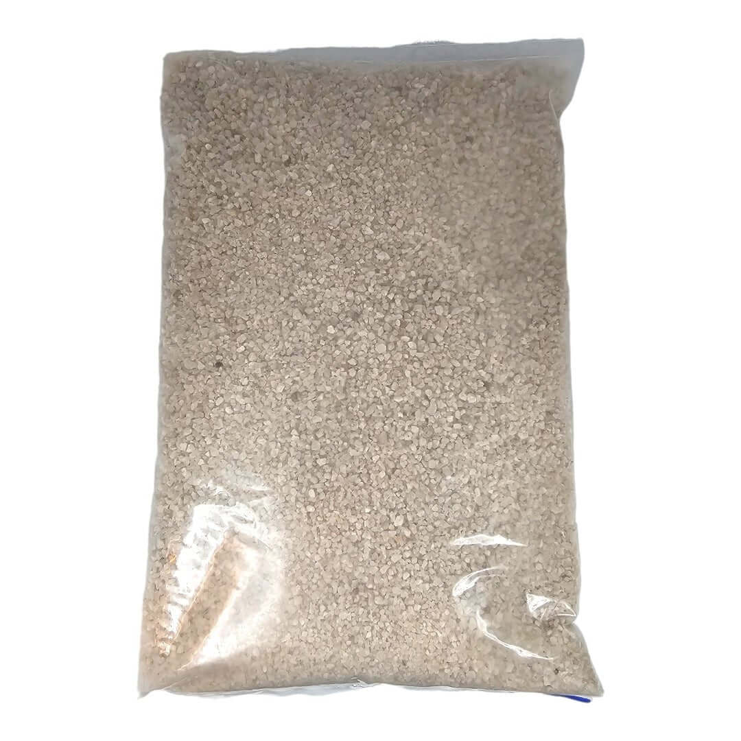 Daro Aquarium Gravels packaged substrate for fish tanks, ideal for enhancing aquascaping and aquatic environments.