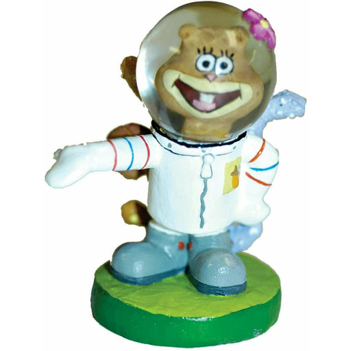 Mini Sandy SpongeBob SquarePants ornament in space suit, ideal for aquarium decor, safe for kids and pets, 5.08cm tall.