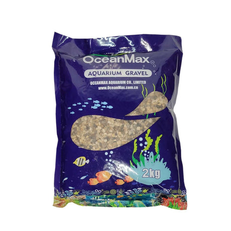 OceanMax aquarium gravel 2kg bag, ideal for creating a natural substrate in aquariums. Promotes healthy aquatic environments.