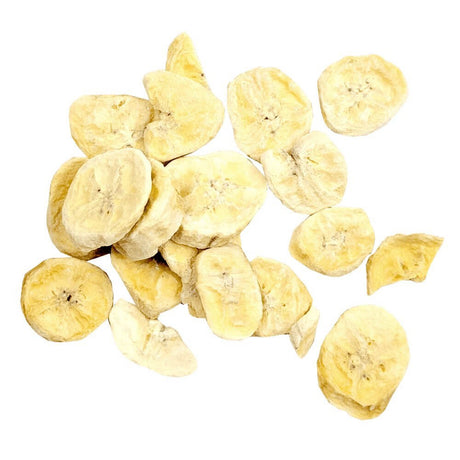 Freeze-dried banana treats for small pets, including rabbits and guinea pigs, showing naturally sliced banana pieces.