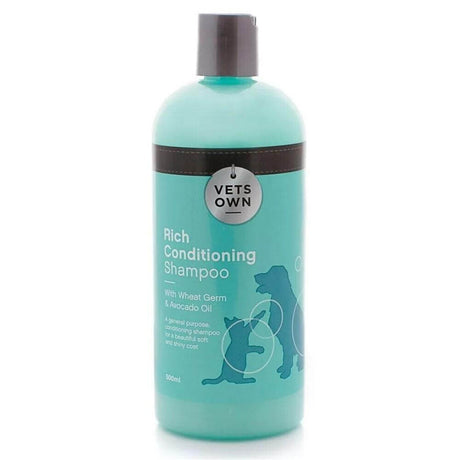 Vets Own Rich Conditioning Shampoo 500ml bottle showcasing avocado oil and wheat germ for shiny, soft pet coats.