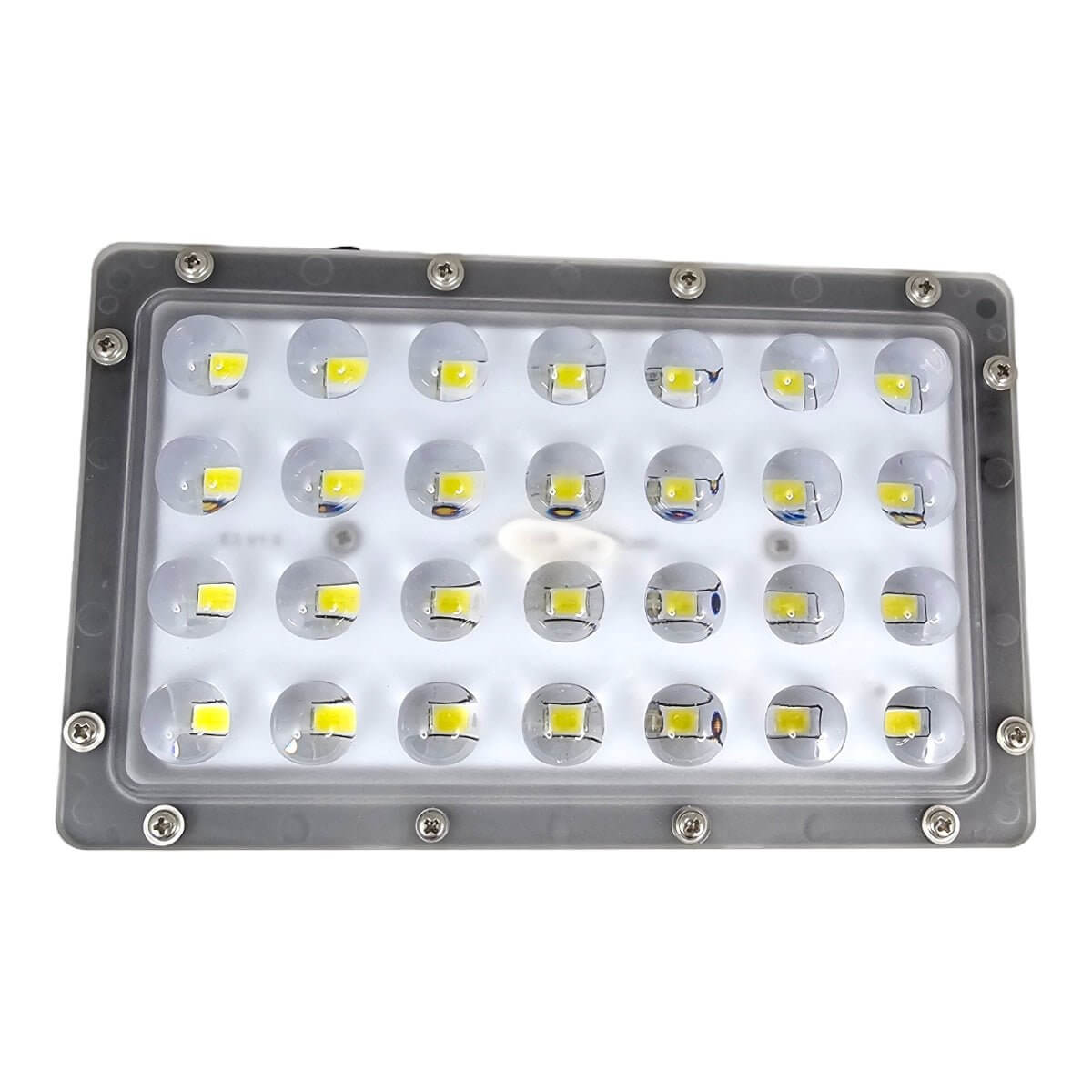 Zetlight E3 Series LED light with 24 high-brightness LEDs for aquariums, featuring a clear protective cover.