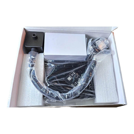 Zetlight E3 Series LED packaging with components and accessories enclosed in protective material.